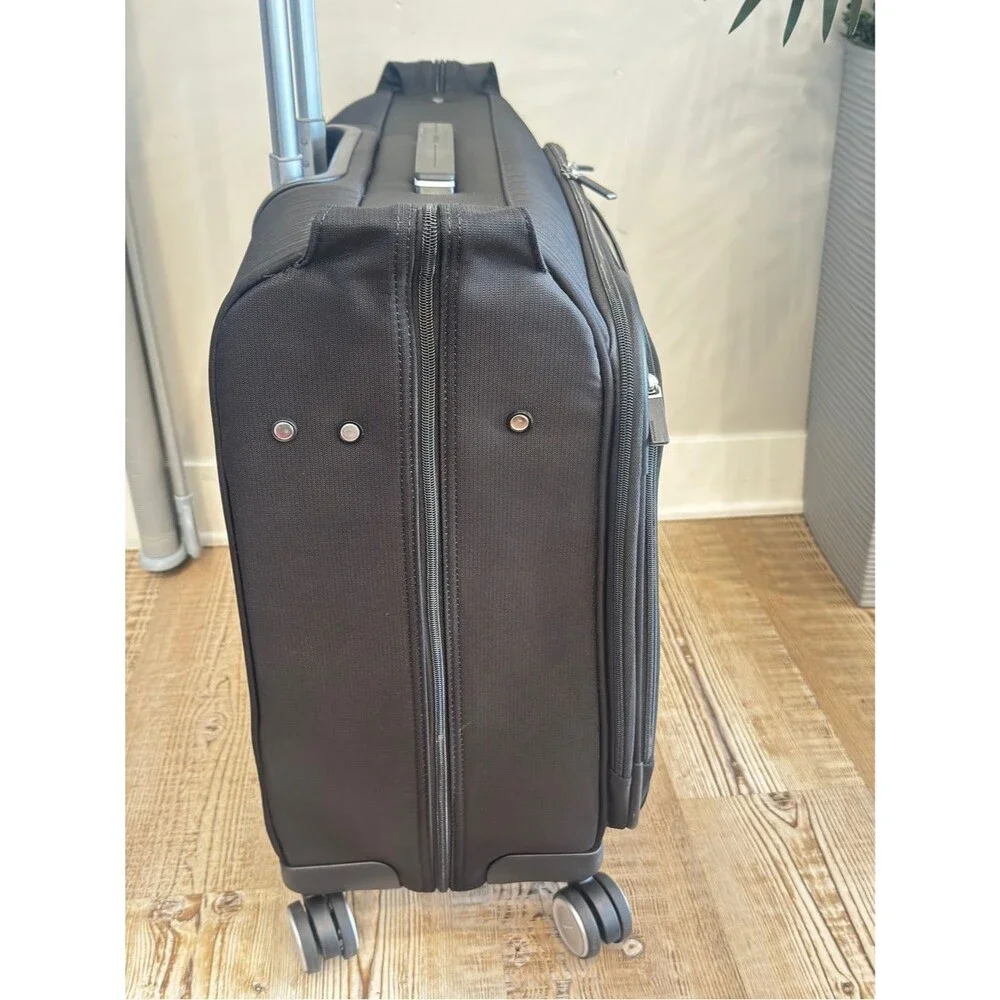 Samsonite Silhouette 18 22